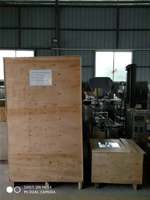Multifunctionele cosmetische vloeistof vulmachine 1.1KW pneumatisch voor korrelig